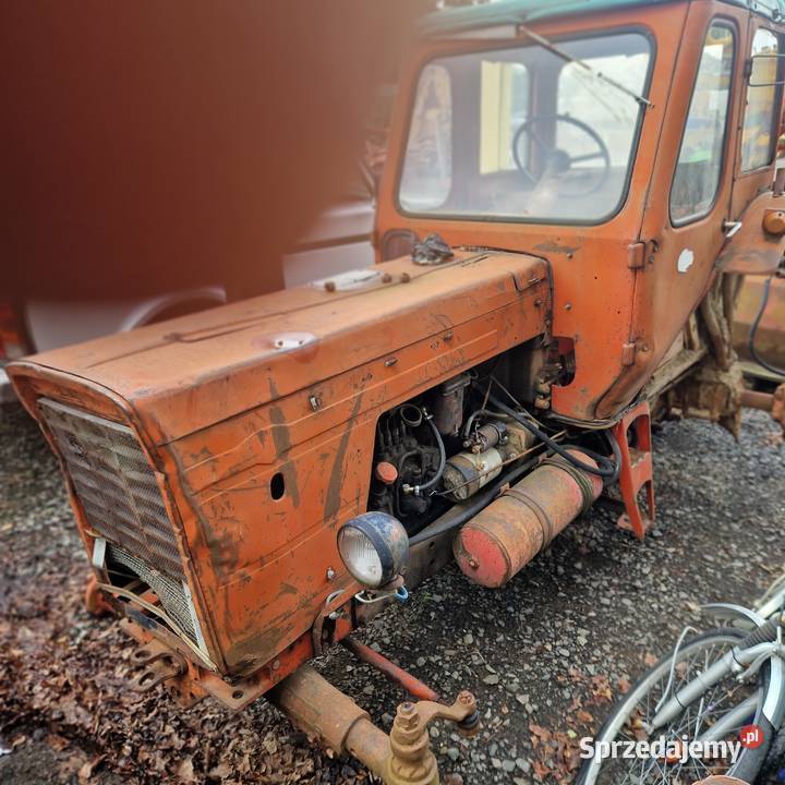 ciągnik rolniczy mtz belarus na części sprzedam