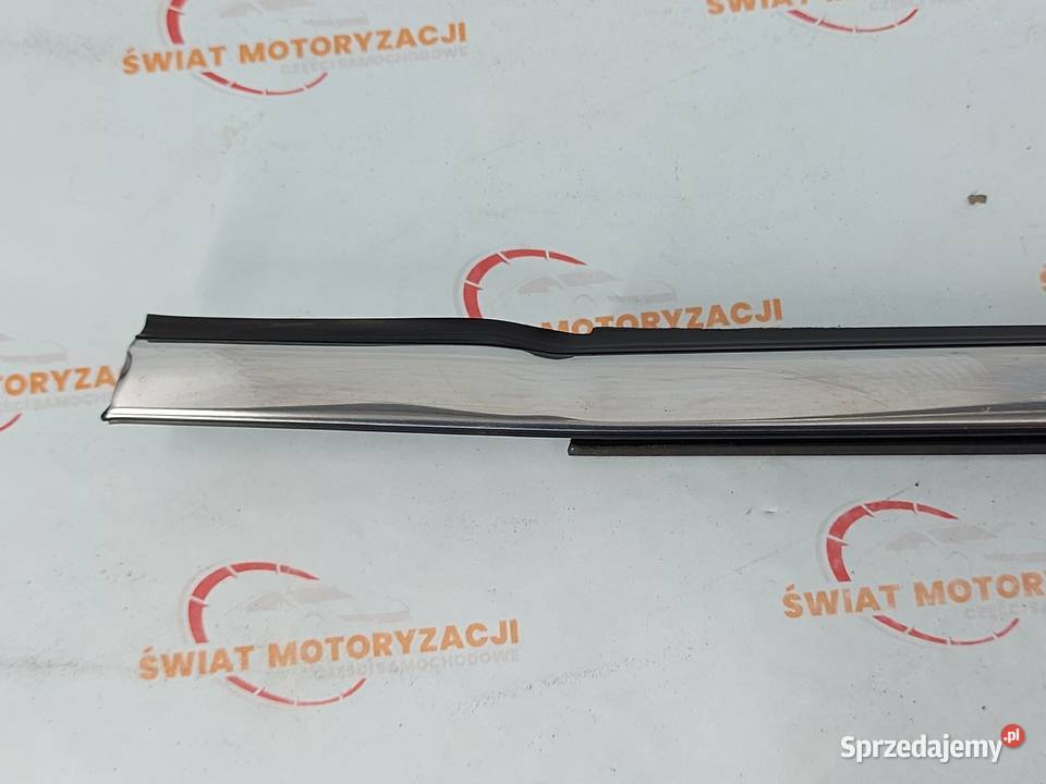 NISSAN XTRAIL III T32 17r listwa zgarniająca sprzedam