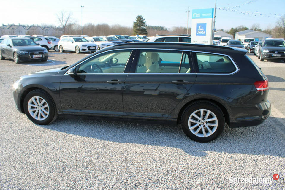 Volkswagen Passat ESSENCE LED Salon Polska Warszawa sprzedam