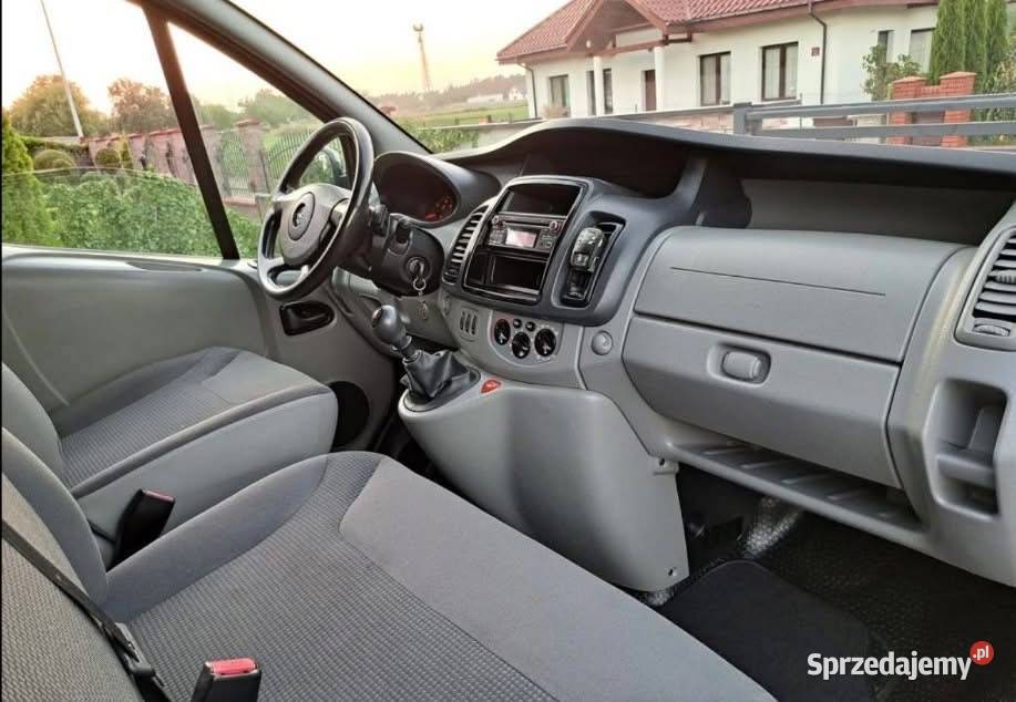 Opel Vivaro 2013 r 9 osobowy diesel Śmigiel