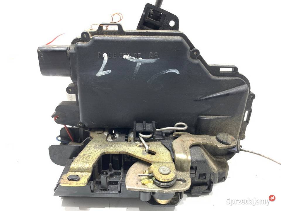 ZAMEK DRZWI LEWY TYŁ SKODA OCTAVIA I Hatchback