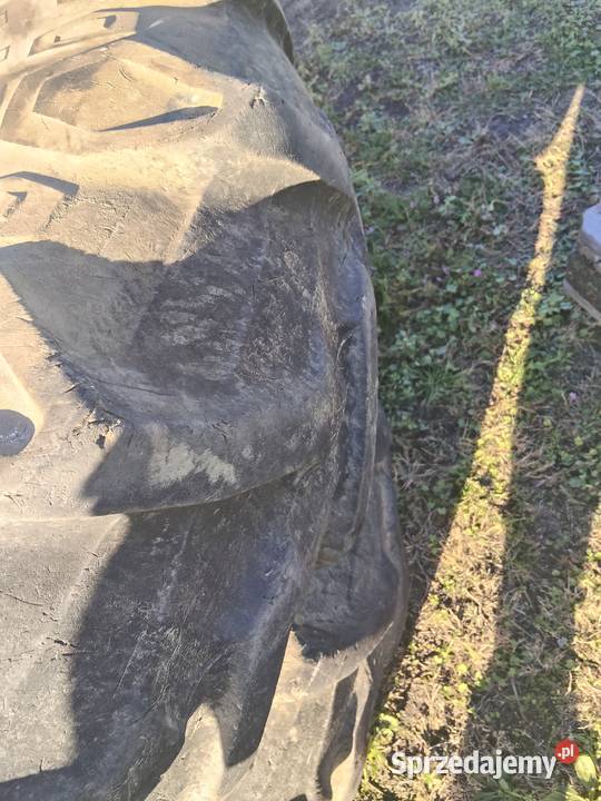 KOLA 2 SZTUKI FELGA OPONA JOHN DEERE 169R26 Opony rolnicze wielkopolskie Konin sprzedam