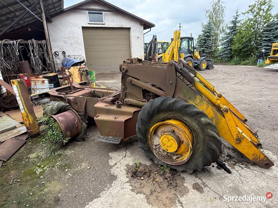 Koparkoładowarka JCB 4CX spaleniu kabiny na Gotkowice