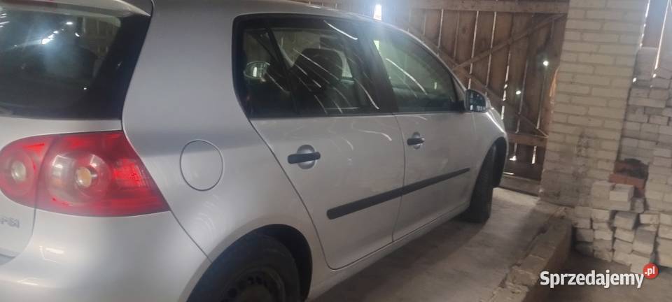 Sprzedam dwa golfy 5 Siedliszcze