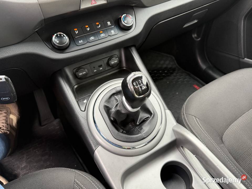 Kia Sportage 16 BENZYNA Klimatyzacja Nawigacja wspomaganie kierownicy Kia
