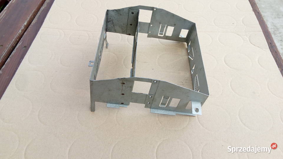 Stelaż ramka radia Alfa Romeo 166