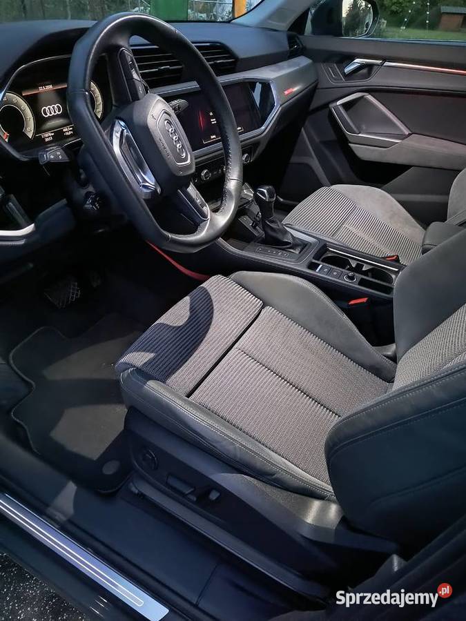 Audi Q3 15 TSI Salon Serwis Aso FV23 bogate Kielce