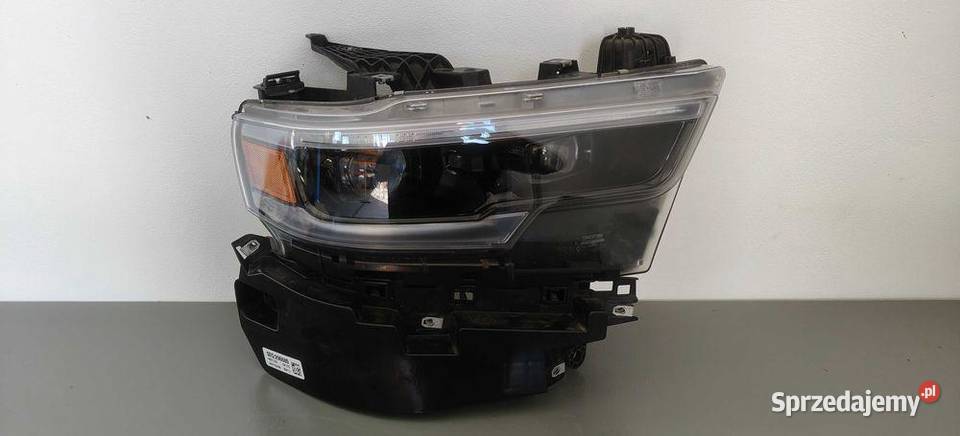 Lampa Przod Full AFS Bi Led Dodge Ram 1500 TRX osobowe sprzedam