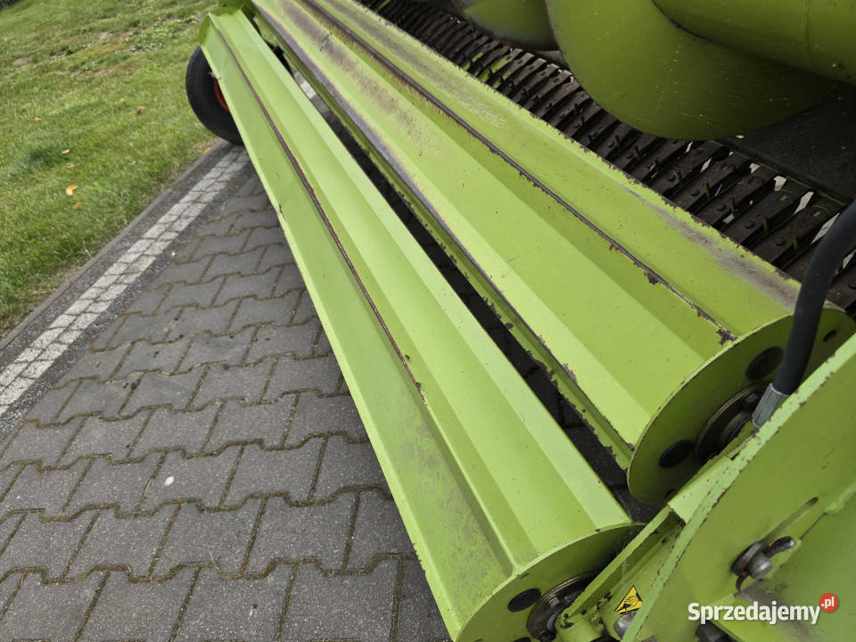 Podbieracz do trawy CLAAS PU 300 HD Maszyny rolnicze Baliki