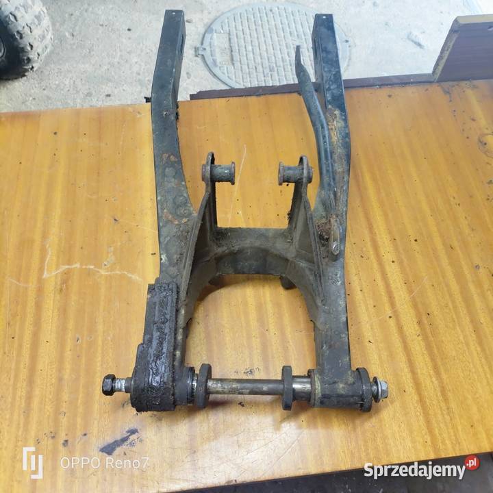 Suzuki GS 550L wahacz tylnego koła Pozostałe Łubno