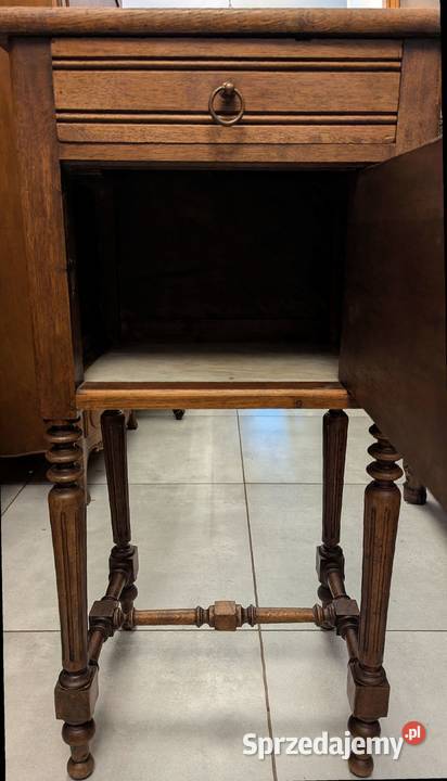 Dębowa szafkakomoda eklektycznasklep Dąbrowa