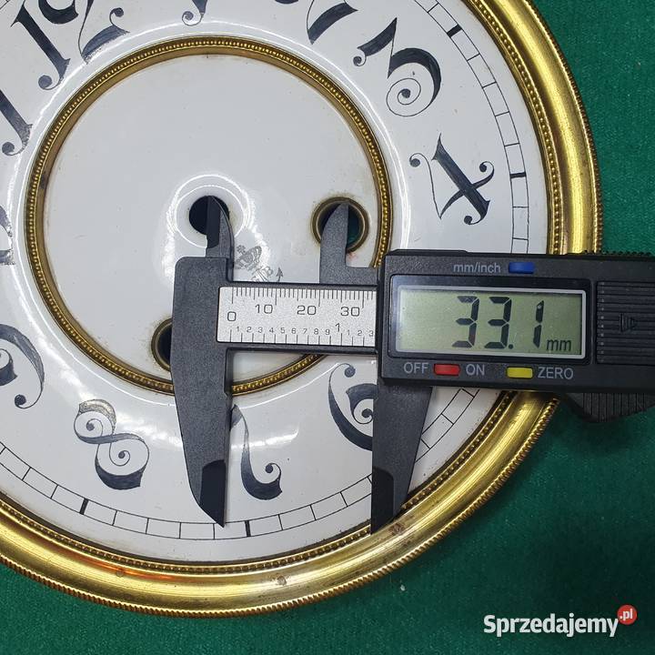 Tarcza porcelanowa 185 sygnowana logiem GBcyfry