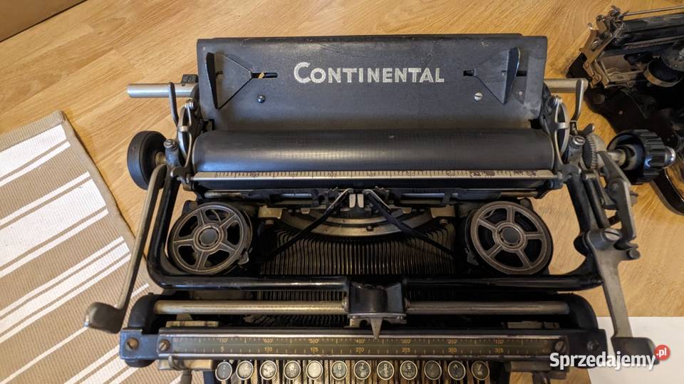 Zabytkowa maszyna do pisania Continental Warszawa