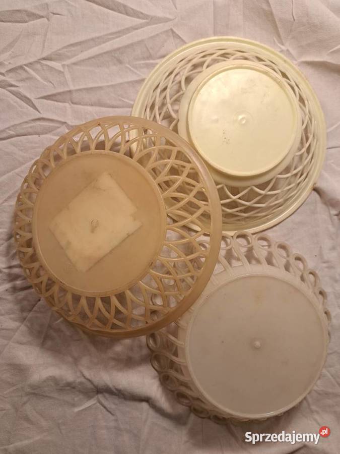 Plastikowe koszyczki PRL Niemcy nowe Brzesko