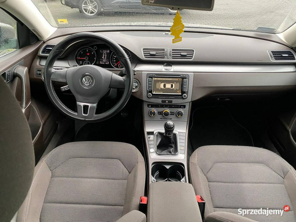 Volkswagen Passat LED bixenon tempomat PDC navi 1968cm3 śląskie Żory