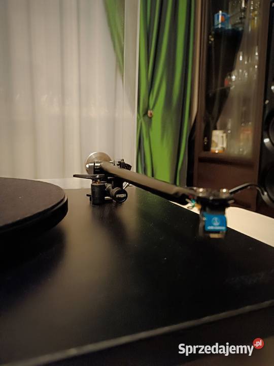 Gramofon Rega Planar P3