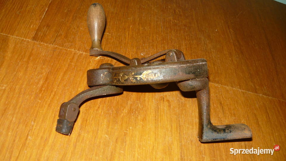 Korbka do ręcznej maszyny do szycia Singer Sokółka sprzedam