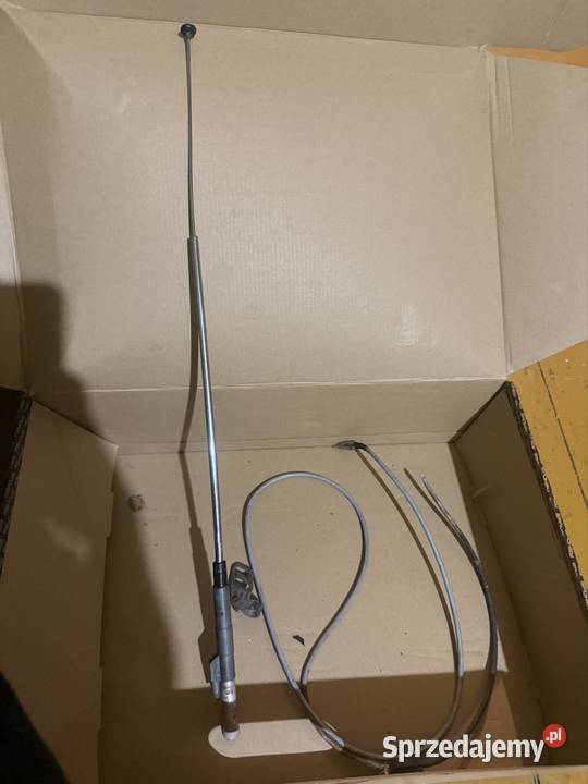 Antena manualna w błotnik BMW e21 Mszana