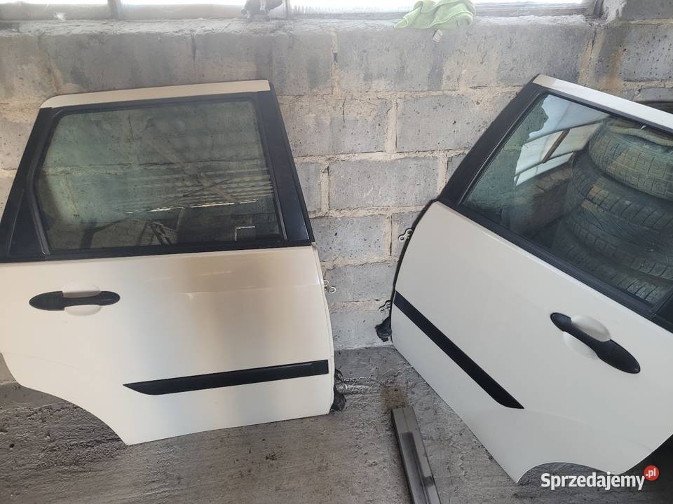 Ford Focus mk1 czesci maska zderzaki drzwi świętokrzyskie
