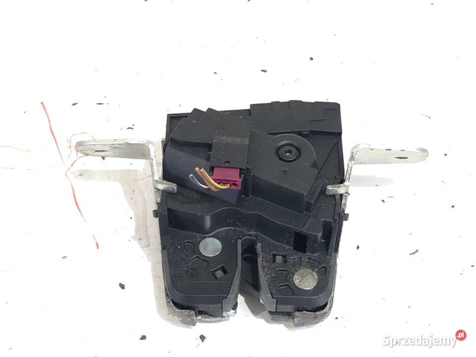 ZAMEK KLAPY TYŁ MERCEDES X204 SUV A2047400335