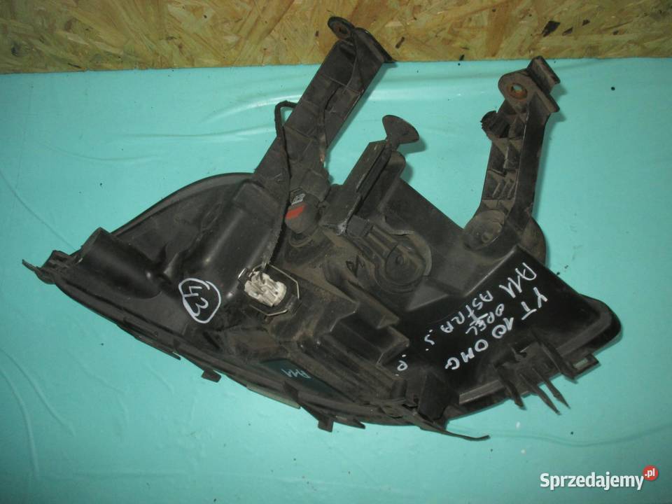 OPEL ASTRA J IV 16 B 10r halogen prawy 13293623