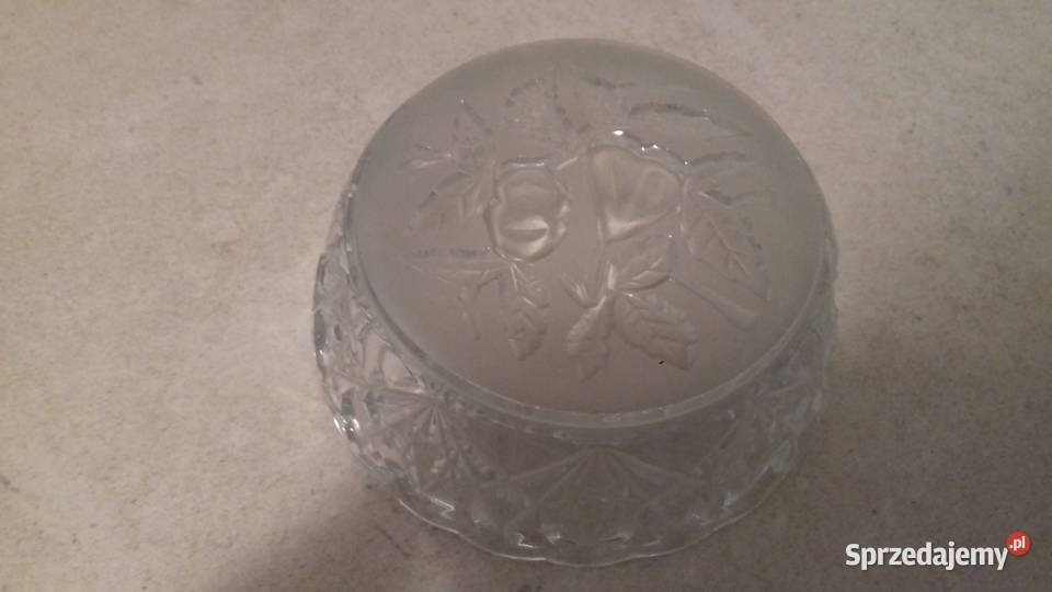 Owocarki szklane komplet Vintage do sprzedania Miski