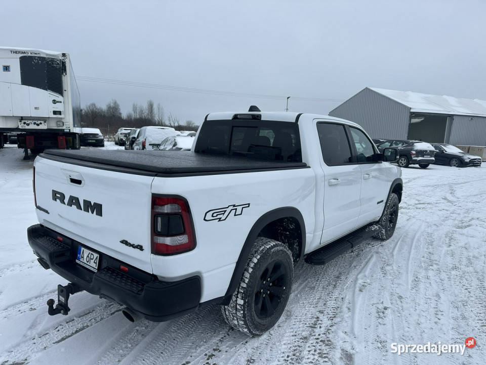 Dodge RAM V 2019 Komorniki