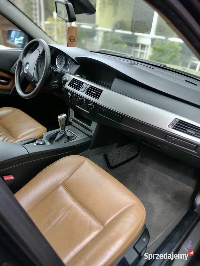 OkazjaBMW E 60Seria 520072008Skóry MiodoweCzarna lakier metallic Strzelno sprzedam