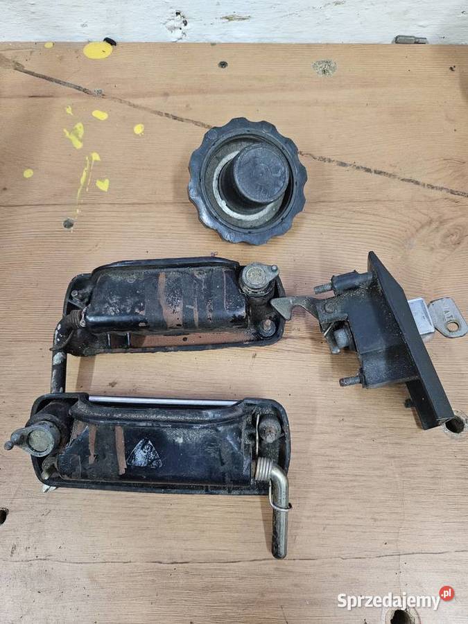 Klamki korek zbiornika zamek klapy Fiat 126p wielkopolskie Kłodawa