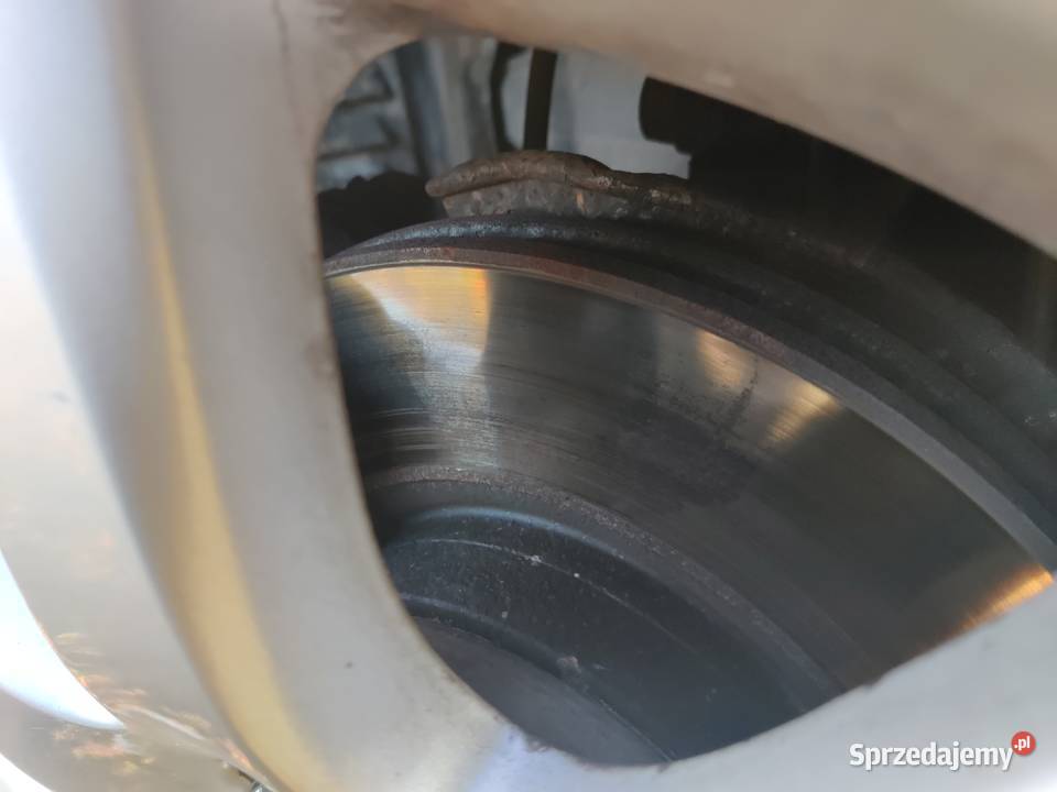 Toyota Avensis T25 kombi 20 benzyna VVTi 147 z aluminiowe felgi Trębaczew