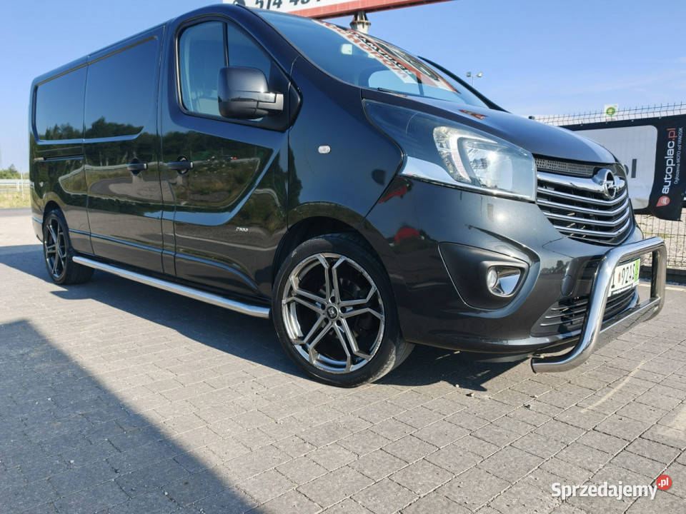 Opel Vivaro ładny Opel Vivaro 2015 Opel Lipówki