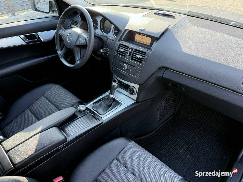 Mercedes C 180 NOWY ROZRZĄD zadbana 100 czujnik zmierzchu Mercedes-Benz Poznań