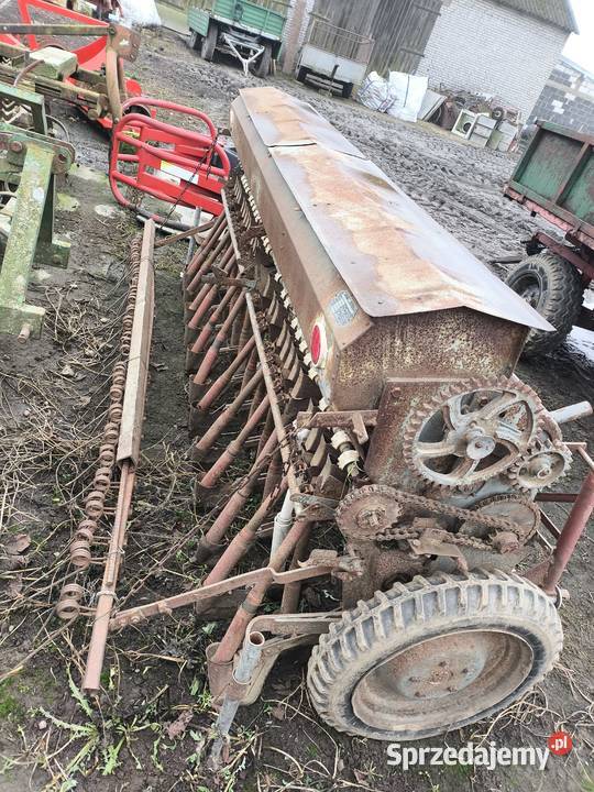 Sprzedam maszyny rolnicze nieuszkodzony Niechłonin