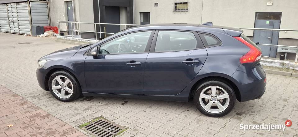Volvo v40 2014r T2 16 benzyna 98 przebiegu Gdynia