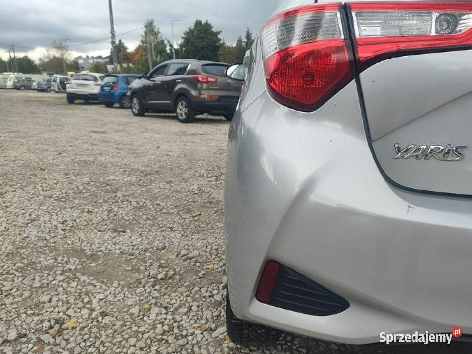 Toyota Yaris 61000 Bogata wersja III 20112019 lakier metallic Bydgoszcz