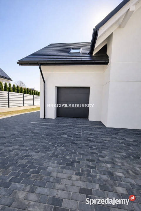 Dom wolnostojący Brzozówka Krakowska 23528m2 774m2