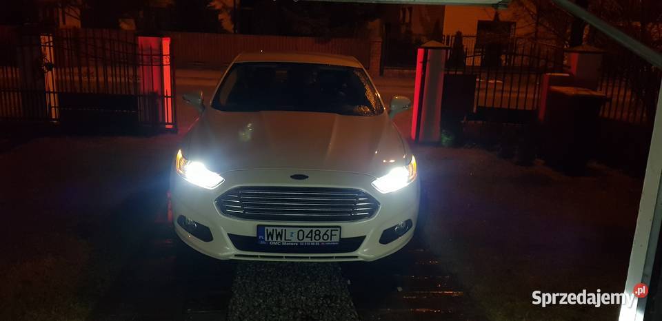 Ford Mondeo niski przebieg biała perła kamera Mondeo Tłuszcz