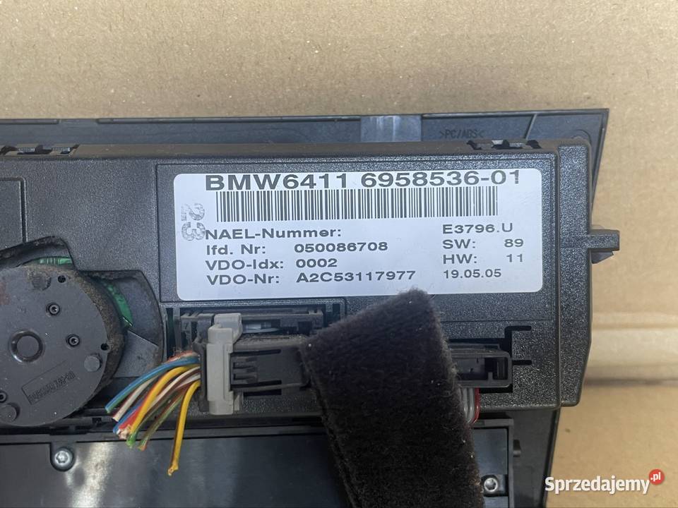 6958536 Panel nawiewu klimatyzacji bmw 3 e90 e91 Rok produkcji 2005 Szczecin