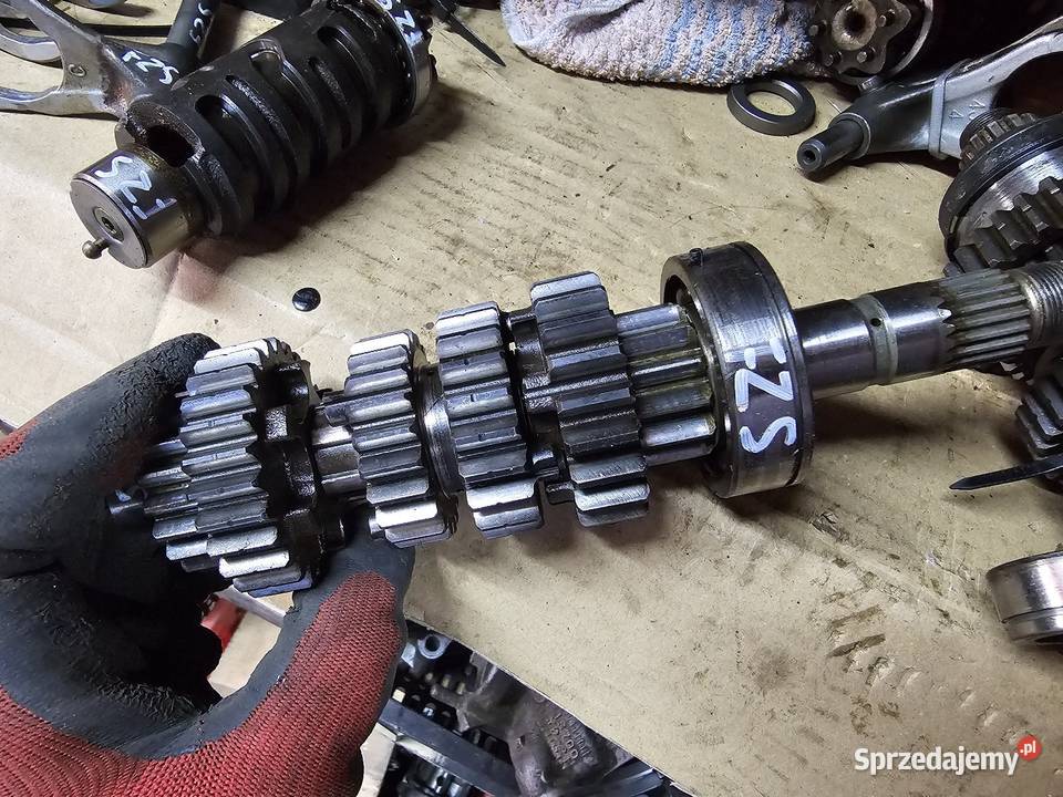 Yamaha FZS 600 Fazer skrzynia biegów wałek wałki Jelenia Góra