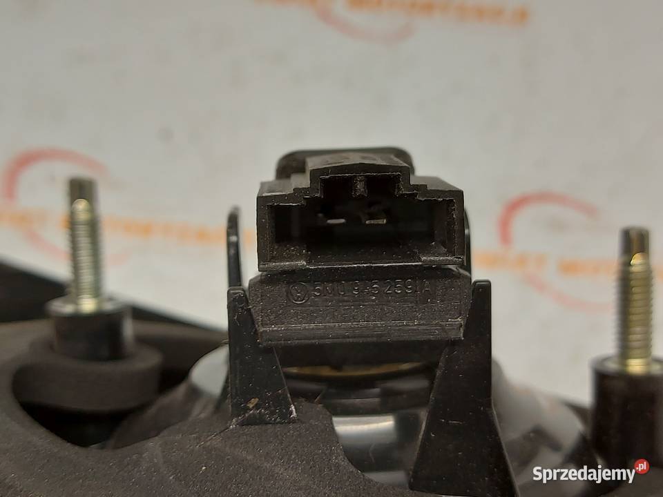 VW GOLF V PLUS 06r lampa lewa tył w klapę świętokrzyskie Kielce