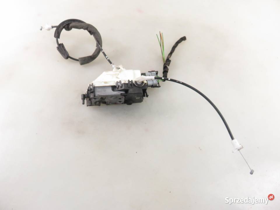 ZAMEK PRAWY PRZEDNI PEUGEOT PARTNER II 828405