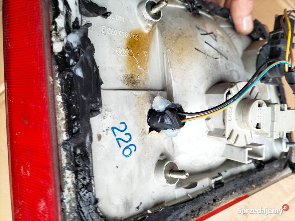 AUDI 80B4 SEDAN LAMPA TYŁ TYLNA LEWA Kamień-Kolonia