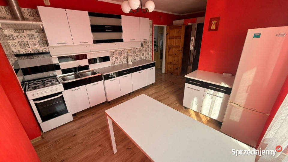 Na sprzedaż budynek 4 mieszkania centrum Słupcy