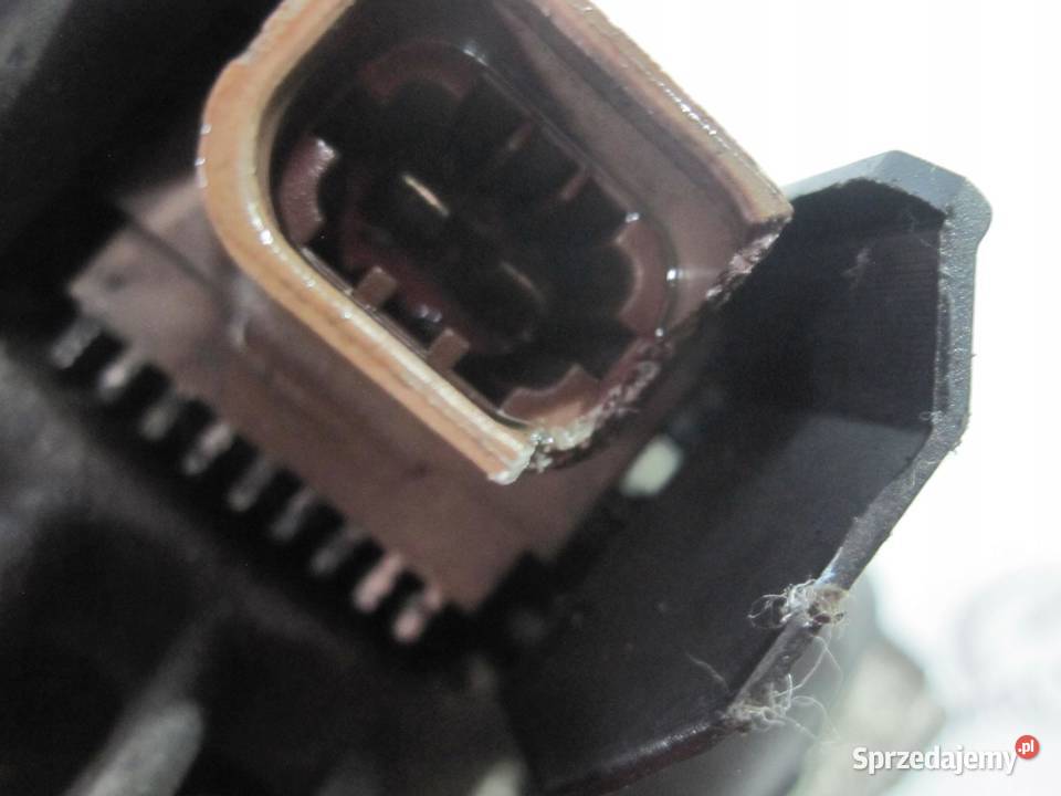 CORSA 14 16V 15r alternator 13585666B osobowe Układ elektryczny silnika