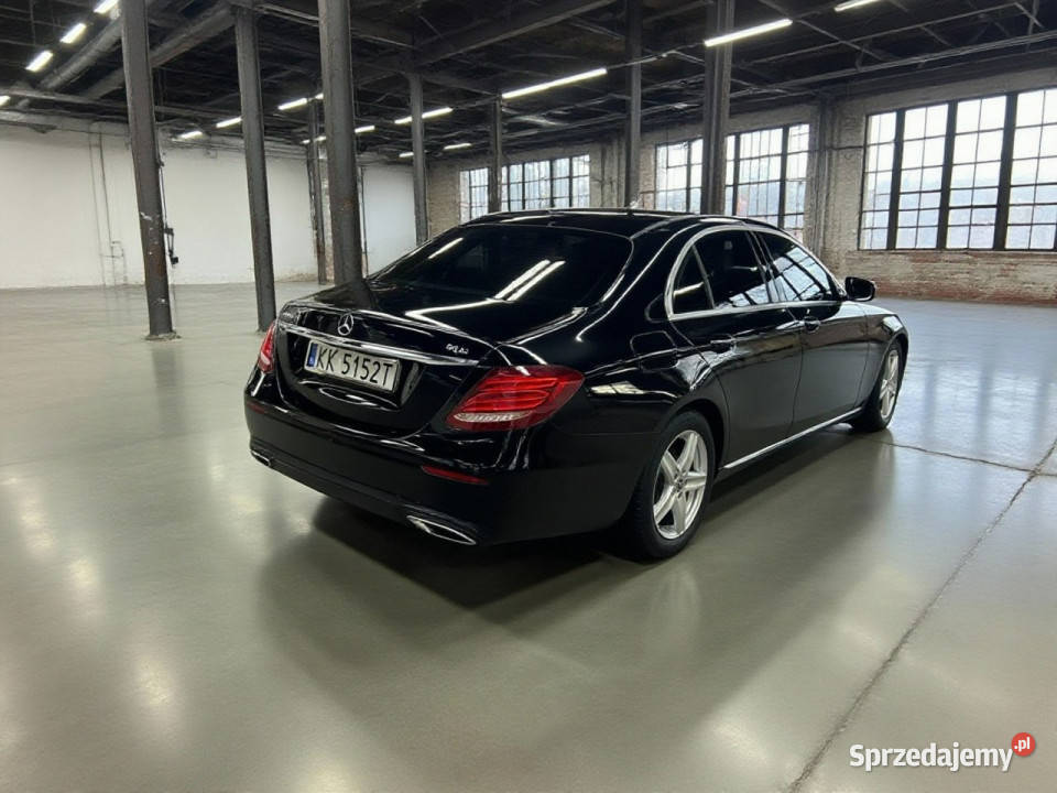 Mercedes E 200 Bez wkładu Zadbany użytkowany na nieuszkodzony Kraków