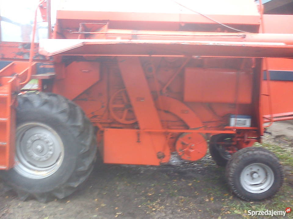 DeutzFahr M900 nieuszkodzony Pólki