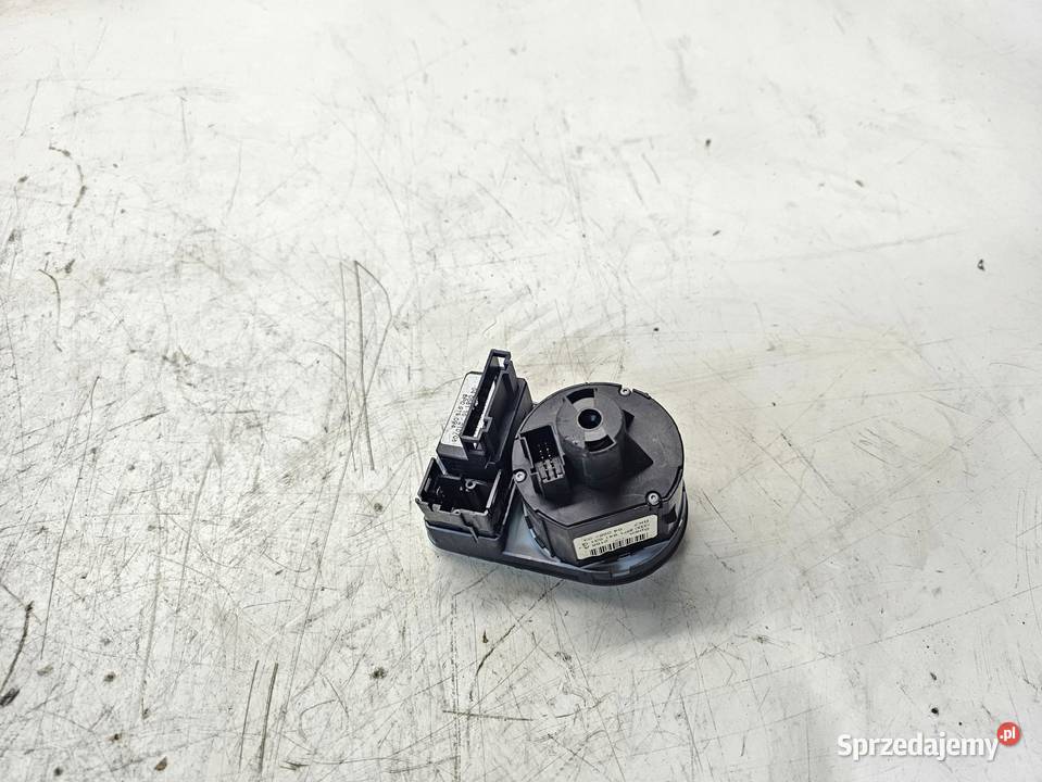 WŁĄCZNIK ŚWIATEŁ AUDI A3 8P LIFT 8P1941531Q Przystajń