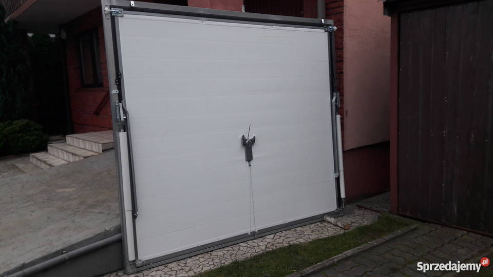 Brama garażowa uchylna ocieplona Ostrowiec Świętokrzyski