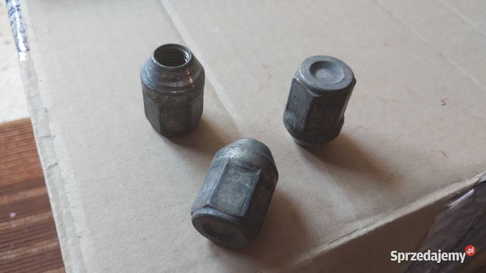 Nakrętki kół M12x15 Toyota Corolla i inne