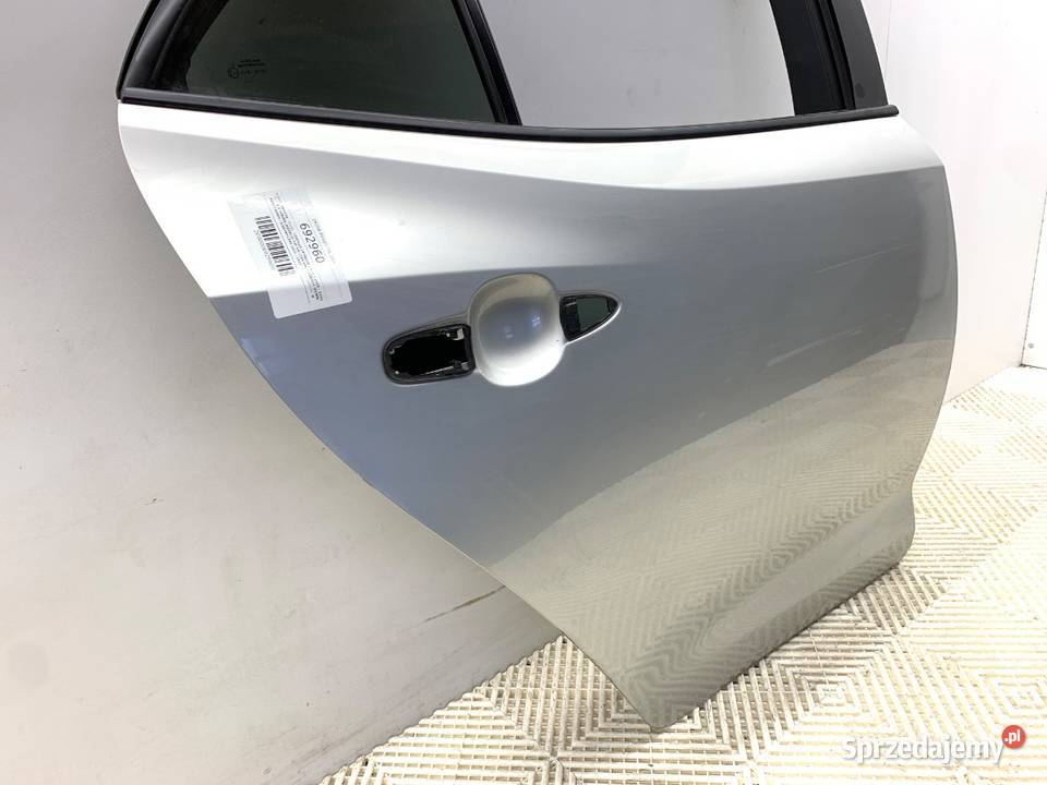 DRZWI PRAWY TYŁ 2RD TOYOTA COROLLA E21 Hatchback osobowe